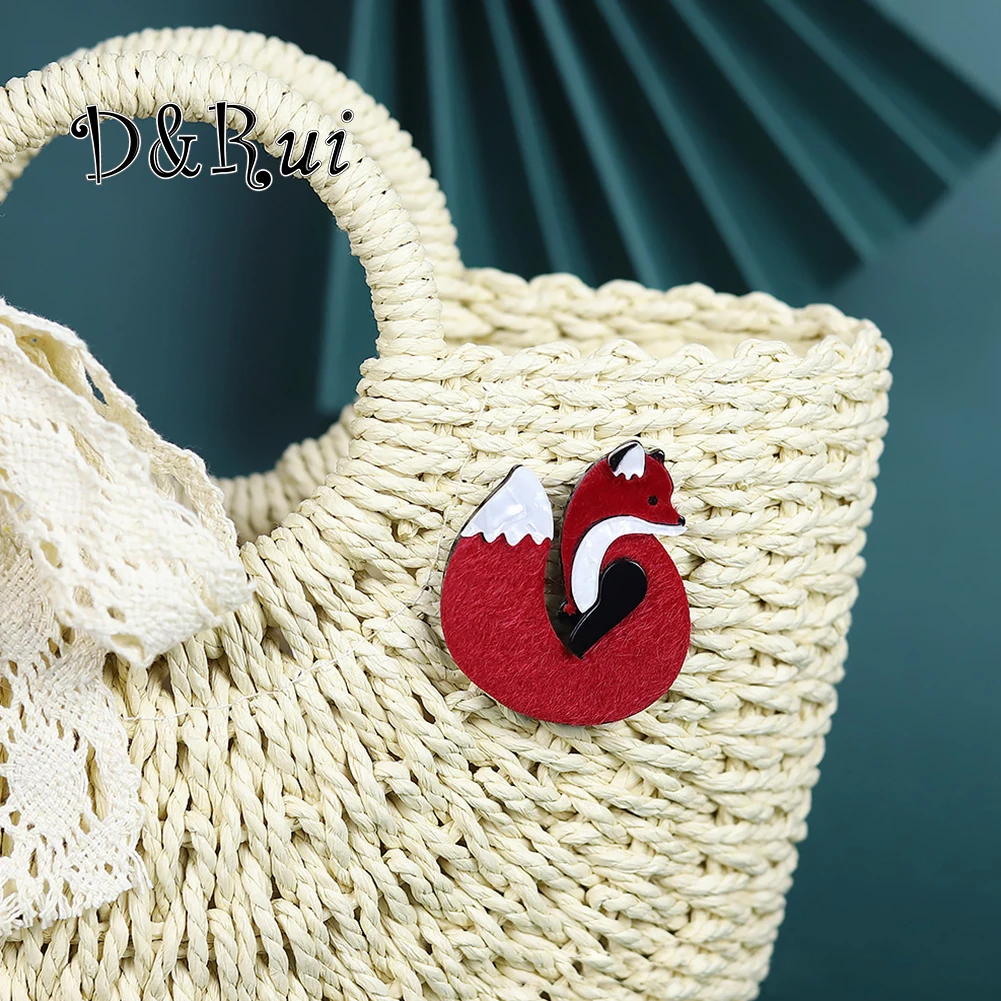 

D&Rui 2023 New Fashion Red Fox Brooches Cute Acrylic Animal Lapel Pins Women's Children's Clothing Backpack Accessories Brooch