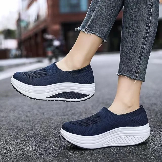 Sneakers Female Soft Mesh Women Platform Flat Tennis Hollowed Out Round Toe Slip-On Shoes Lady Plus Size Footwear Women Shoes