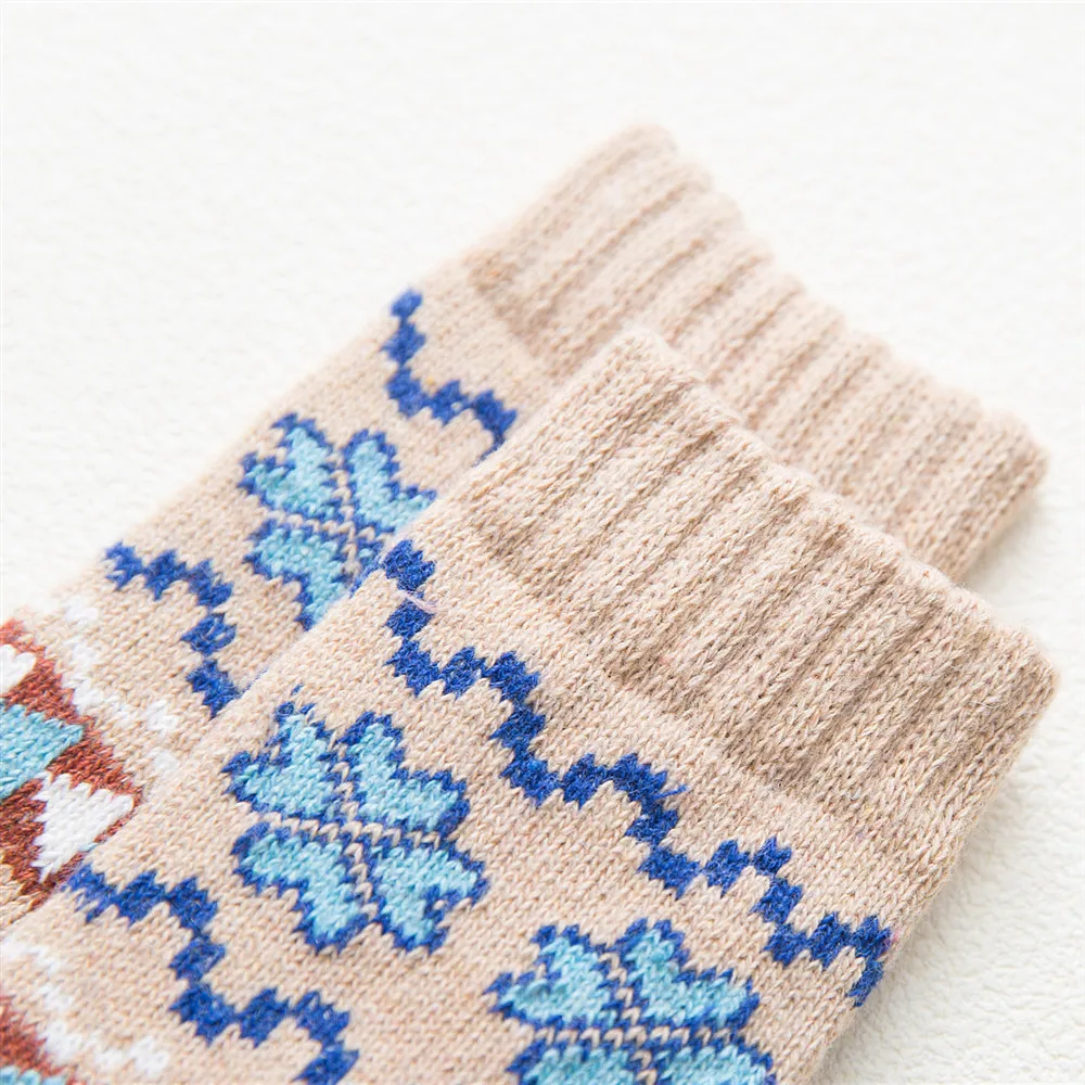 5 Pairs Winter Autumn Women Wool Socks Warmer Ethnic Style Cashmere Thermal Thicken Four Love Women Cute Socks