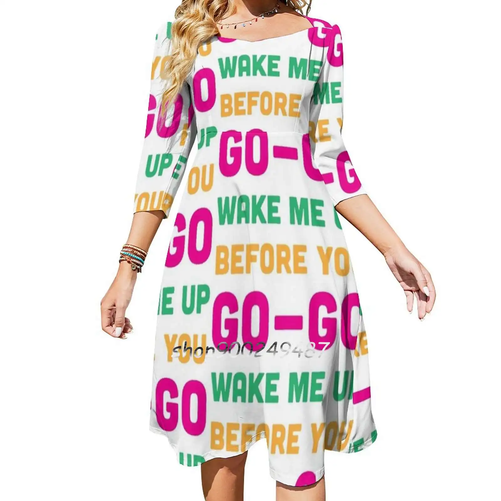 

Платье с квадратным вырезом и принтом «Wake Me Up Before You Go»