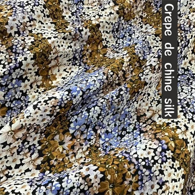 

Breathable Blue White Coffee Small Floral Double Crepe 100% Mulberry Silk Fabric Summer Thin Breathable Dress Satin Fabric Knit