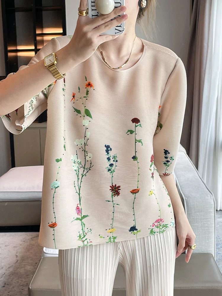 Футболка женская плиссированная с круглым вырезом и рукавами-фонариками