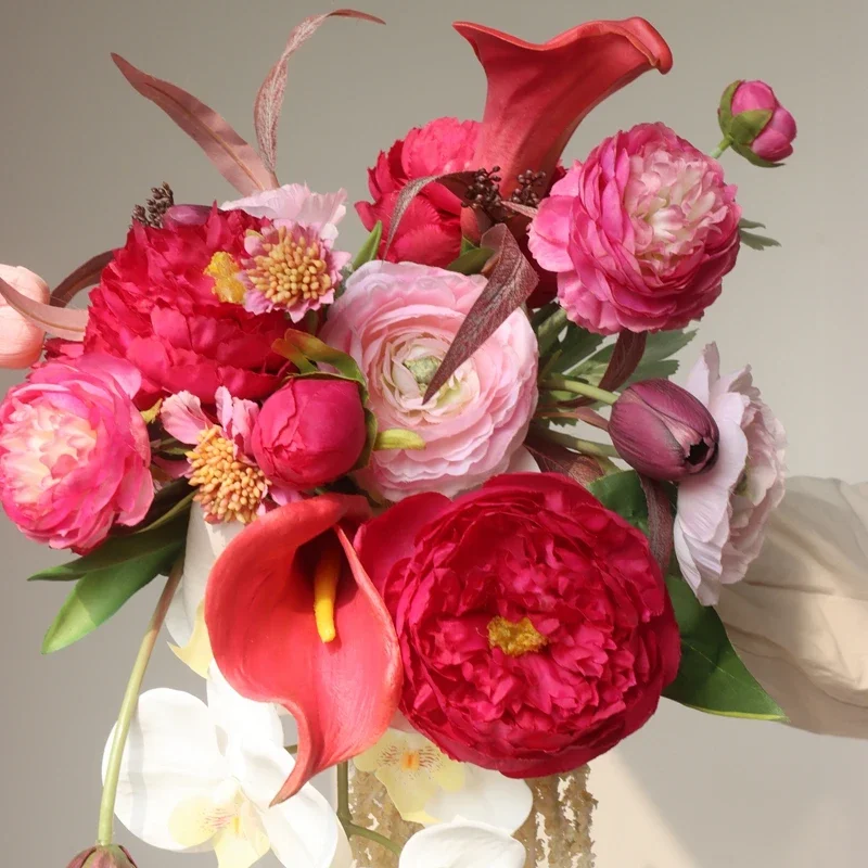 towoo оригинальная цветочная композиция букет рук с каплями воды красные