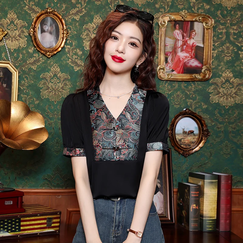 Женская шифоновая блузка с коротким рукавом V-образным вырезом и вышивкой