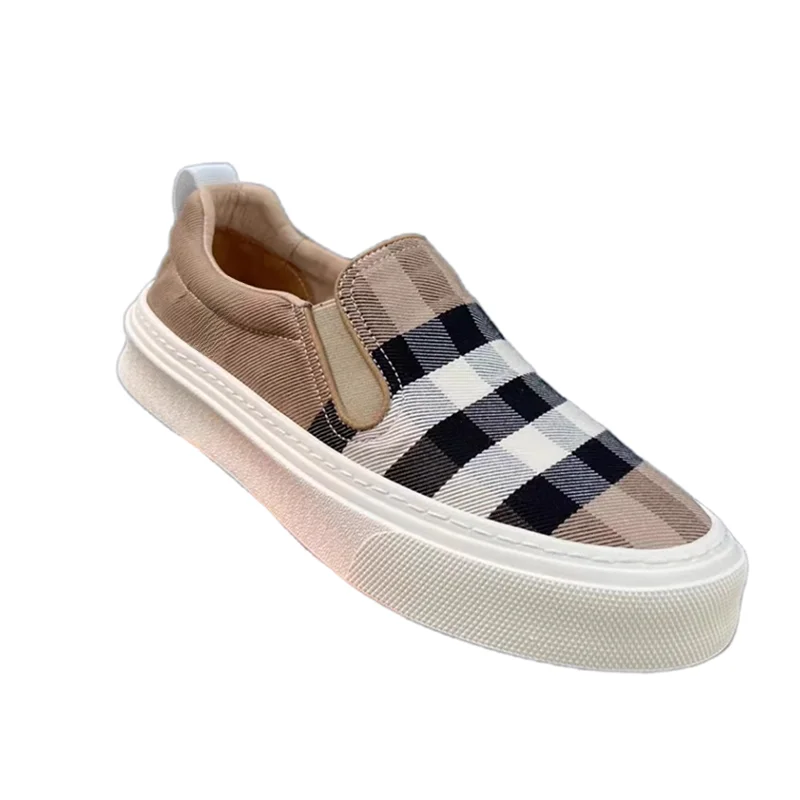 Весенне-летняя дышащая мужская парусиновая обувь. Тканевые туфли в клетку.