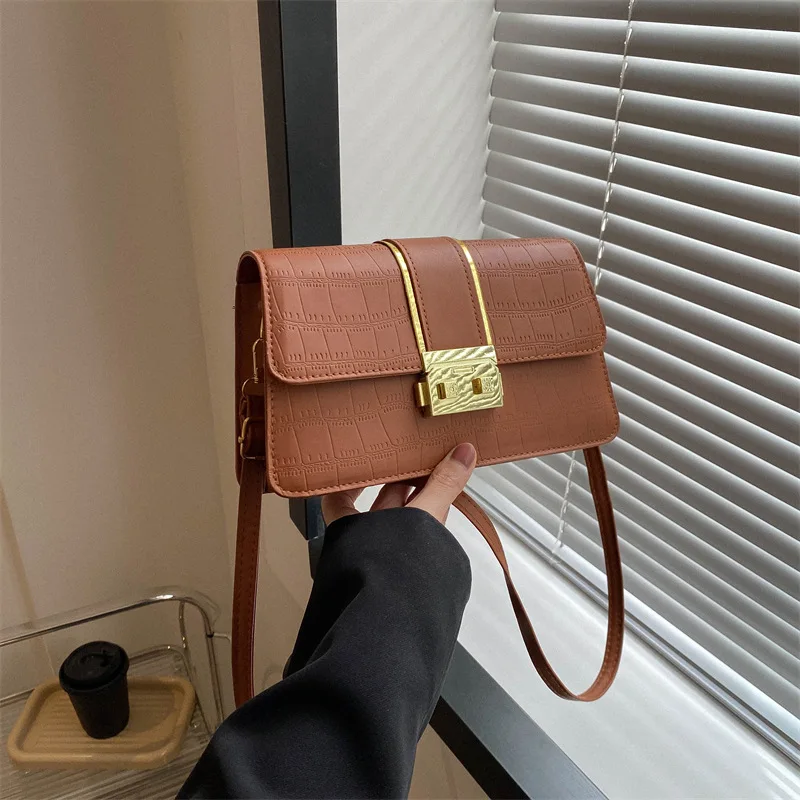 

Underarm Small Female 2023 Spring New Fashion Trendy Shoulder Fashion Small Square Fashion Messenger Bag