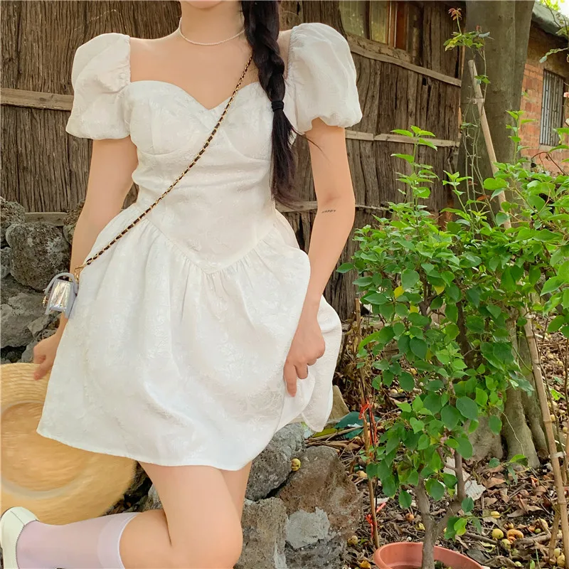 

French Summer Fashion Little White Dress Puff Sleeve Slim Waist Mini Puffy Dating Dress Cute Girl Retro Square Collar Tutu Skirt