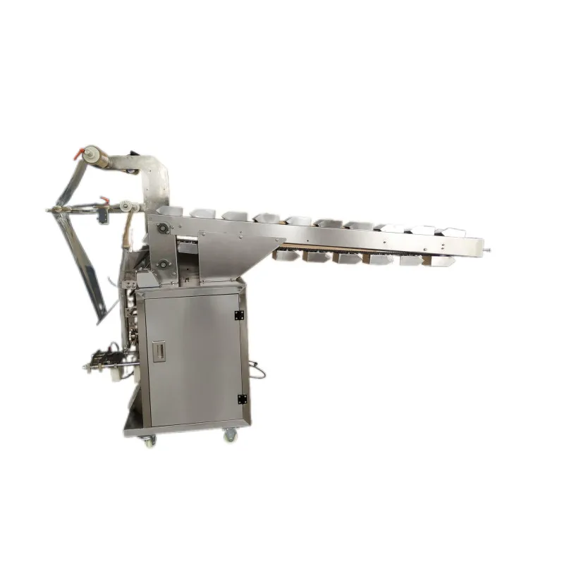 Автоматическая вертикальная машина для упаковки гранул орехи чипсы рисовые