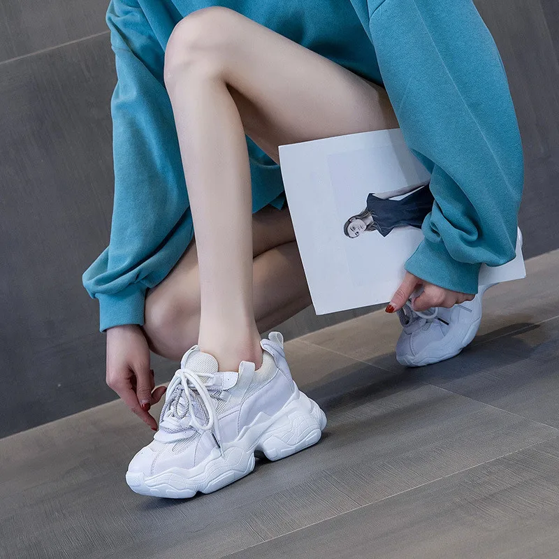 

Женские кроссовки на толстой подошве, белые дышащие кроссовки на толстой подошве, повседневная спортивная обувь, новинка 2022