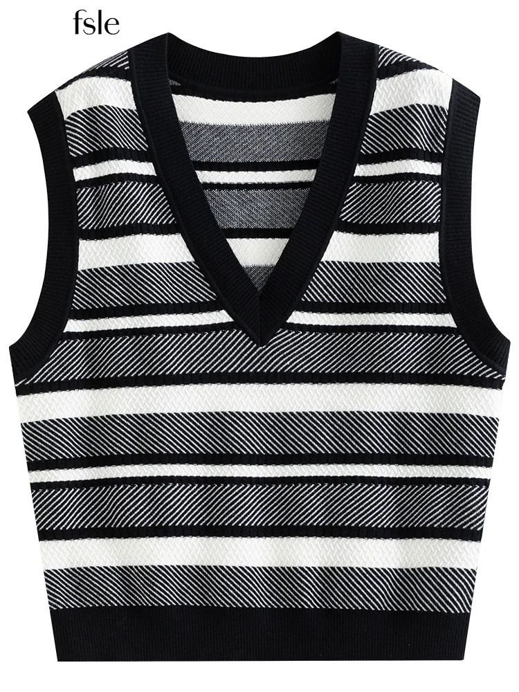 

FSLE Commuter Black White Striped Knitted Vest V-neck Design Simple Vest Spring Sleeveless Jacket Women свитер жилет женский