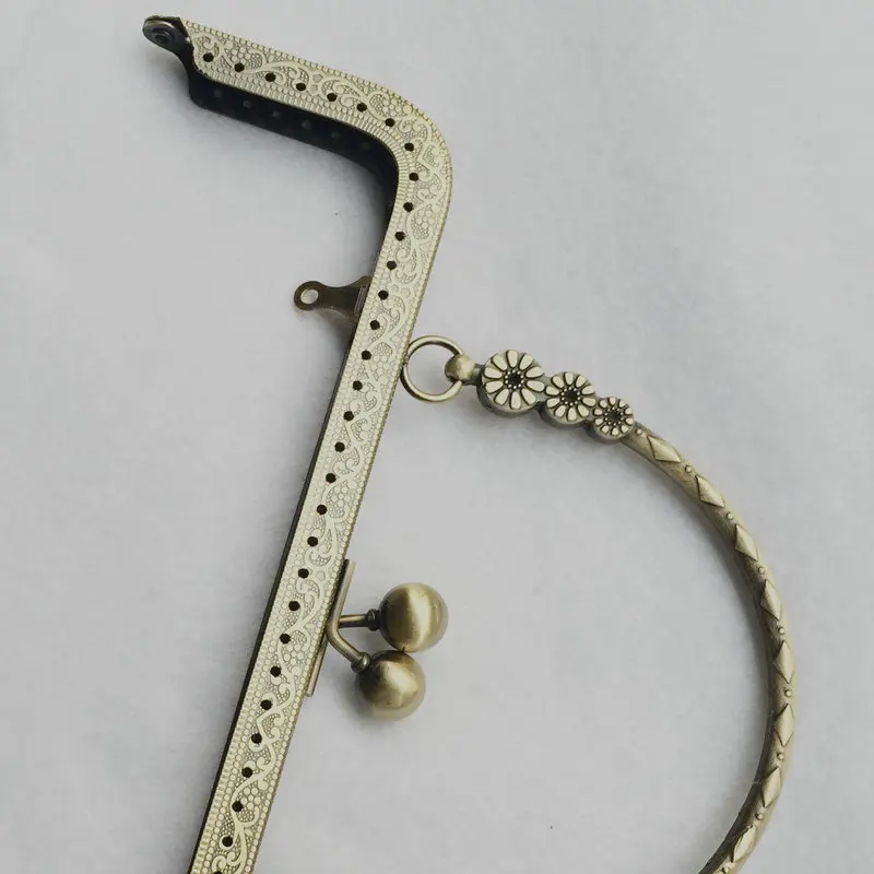 10pcs 20cm Metal Handle Sewing Purse Frames Antique Bronze Silver Golden Kiss Clasp Bag accessories 3 Small Flower