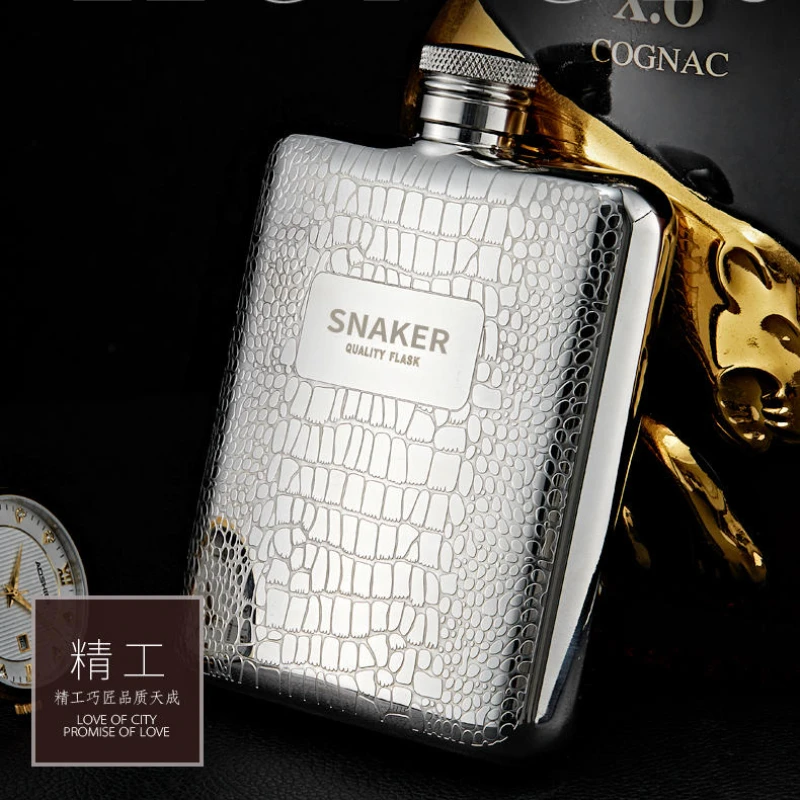Personalized Stainless Steel Hip Flask Portable Small Superior Quality Hip Flask Silver Flasque Alcool Table Supplies EJ50HF