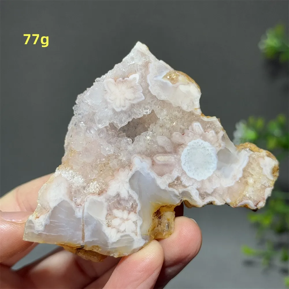 Вишневый агат, кристаллическая пещера в а редер пещера лейхтвейса том 6