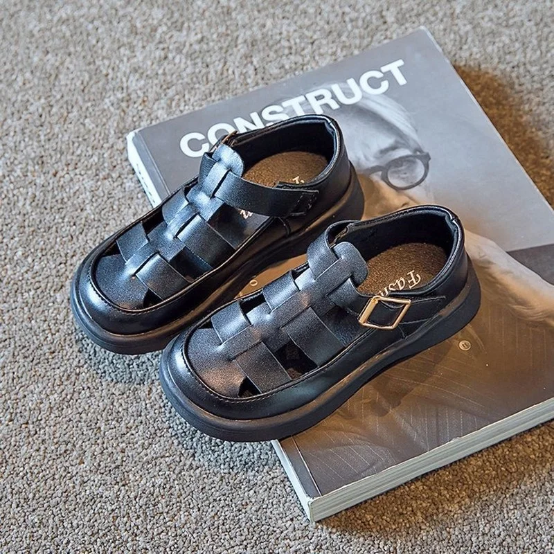 

Детские Летние кожаные сандалии для мальчиков и девочек, дышащие удобные босоножки с вырезами, модная обувь для студентов и школ