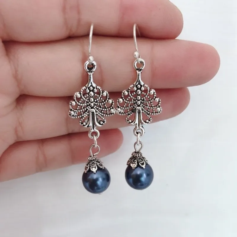 

Vintage Long Metal Hollow Out Earrings National Silver Plated Inlaid Pearl Pendant Earrings Jewelry