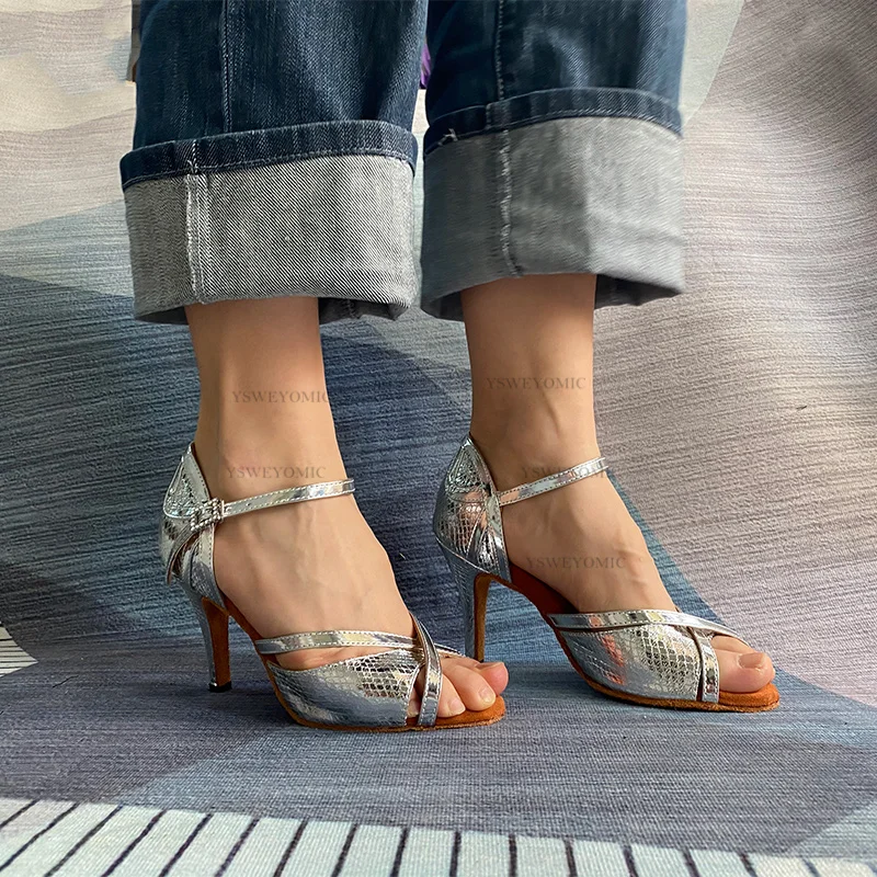 Indoor Dance Shoes 2022 Autumn New Style Zapatos de baile latino Silver PU Leather Soft Practice Dance Shoes Latin For Girls and