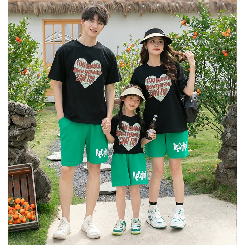 

Father Mother and Son Family Set Mom Dad and Daughter Matching Clothes 2023 Summer Parent Child T Shirts Shorts Two Piece Oufits