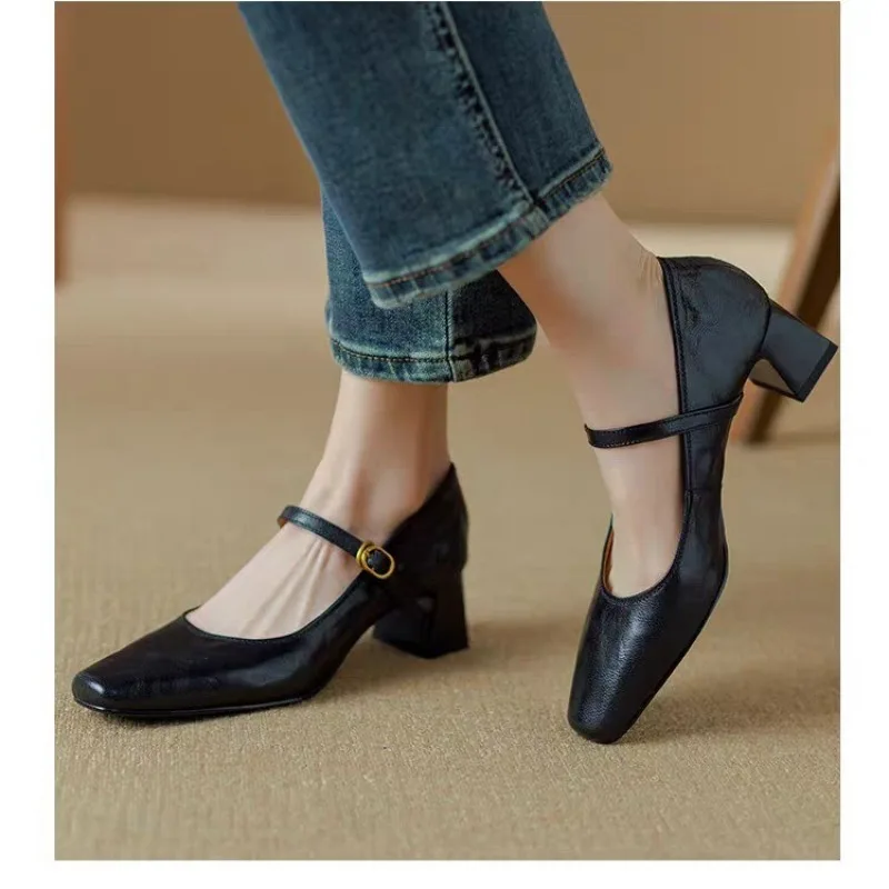 Однотонные однотонные туфли Мэри Джейн на высоком квадратном каблуке с пряжкой и