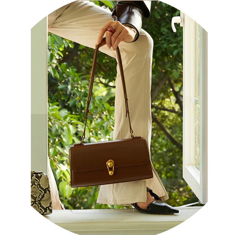 

Retro Baguette Bags Women Microfiber Leather Underarm Fashion Western Style Messenger Shoulder Bags LF001