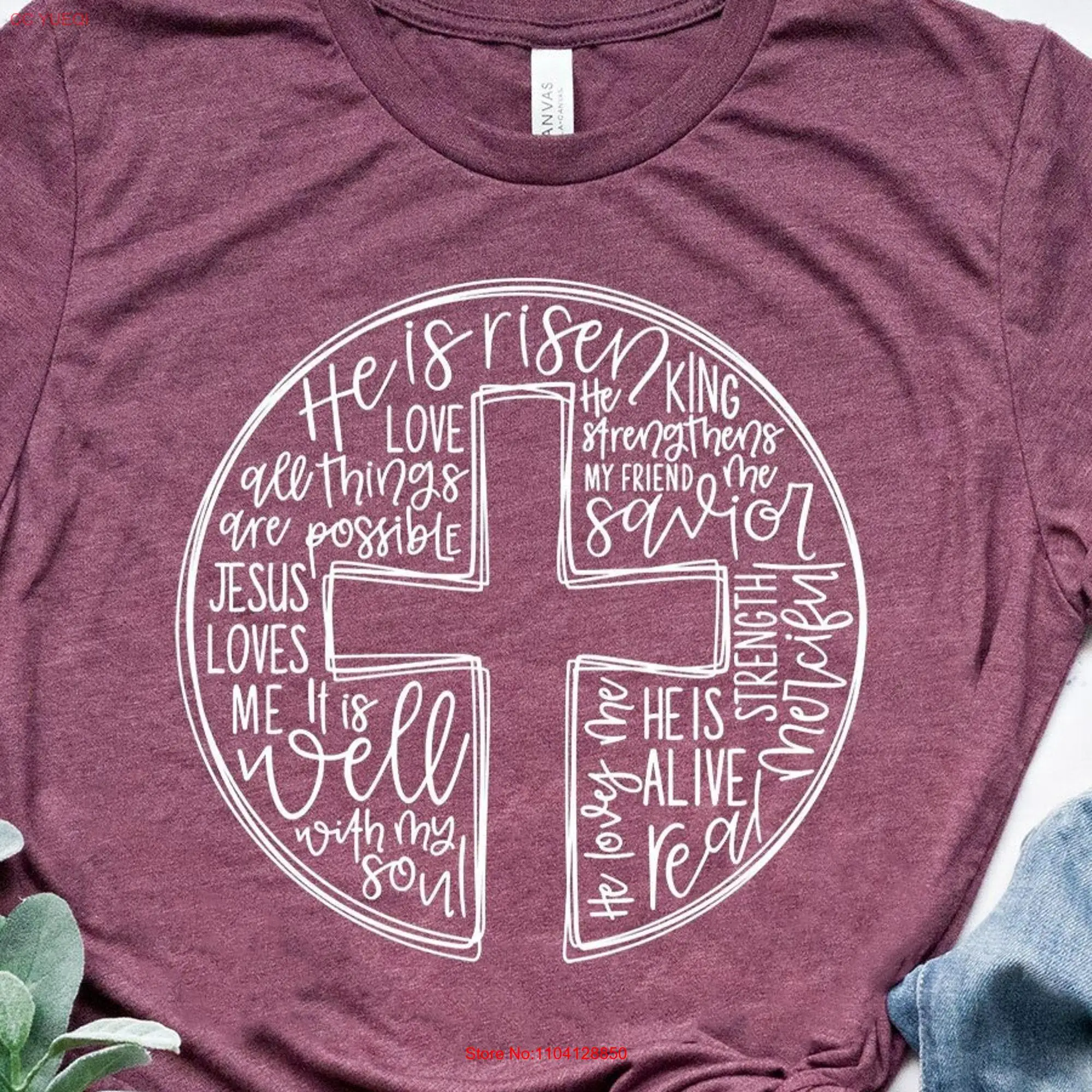 Футболка с надписью он подражается длинным или коротким рукавом изображением