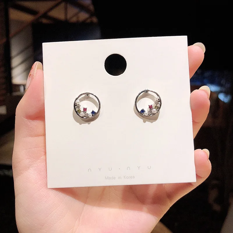 

S925 Silvers 2022 Sweet Heart Stud Earrings Metal Rhinestone Jewellery for Woman Classic Short Round Earrings Korean Fashion