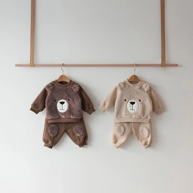 

Korean Ins Autumn Winter Baby Boys 3PCS Clothes Set Plus Velvet Thick Long Sleeve Cartoon Bear Sweatshirt Pants Suit Include Hat