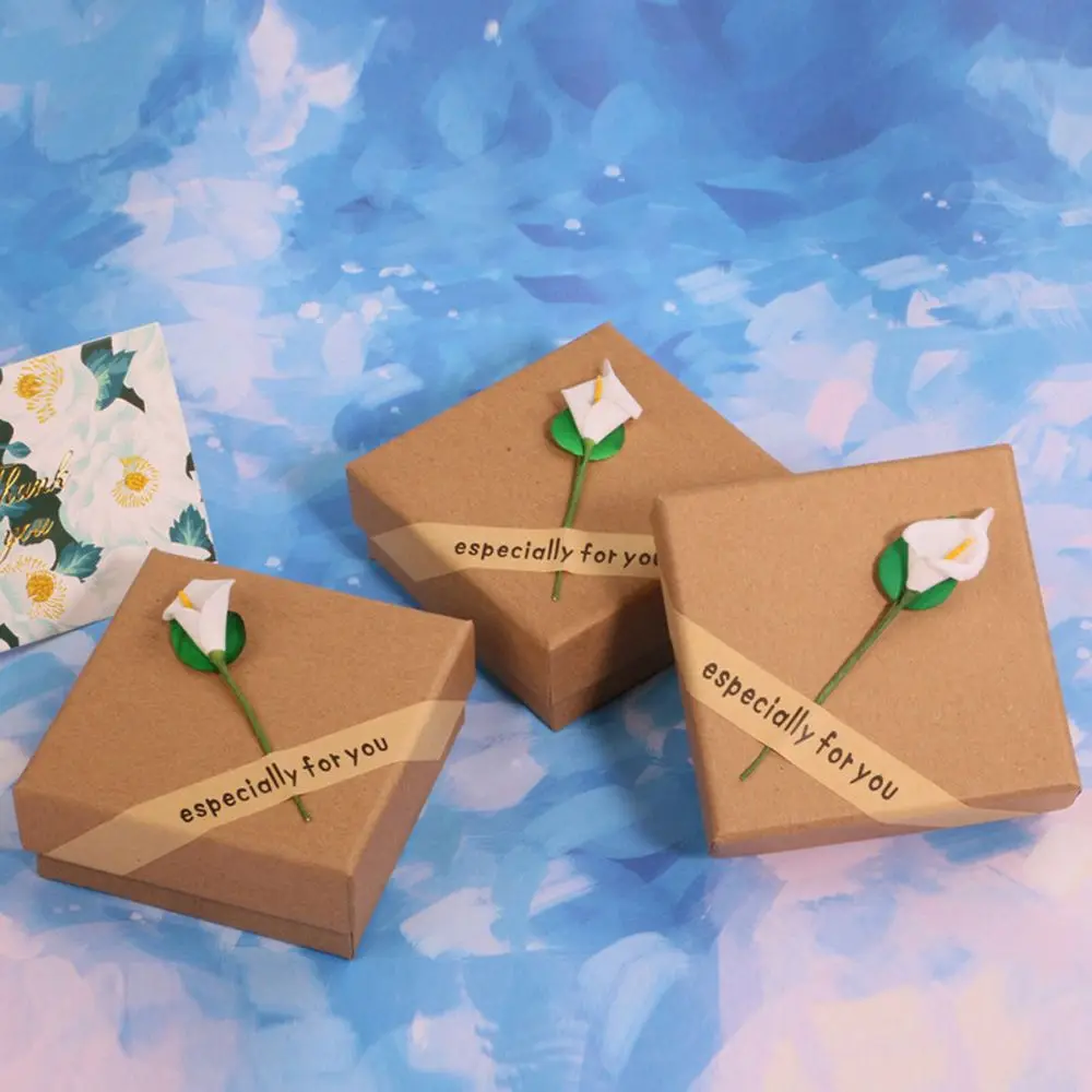 

Square Flower Letter Jewelry Box Storage For Finger Rings Earrings Jewelry Packaging Elegant Bracelets Necklaces Displays Case