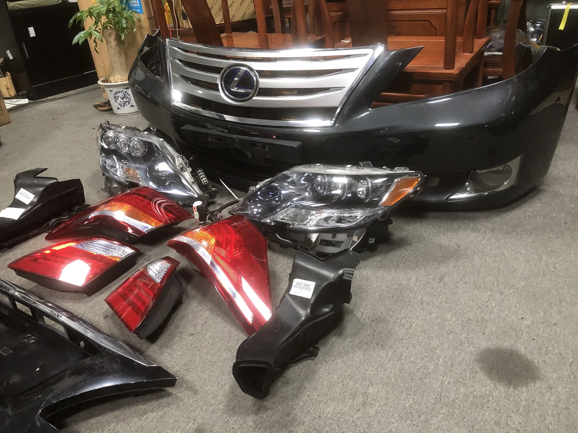 Рисунок 4 - Передняя решетка в сборе для Lexus