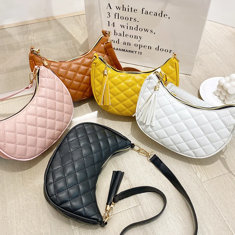 

Women's Leather Armpit Bag Korean Single Shoulder Lingge Bag