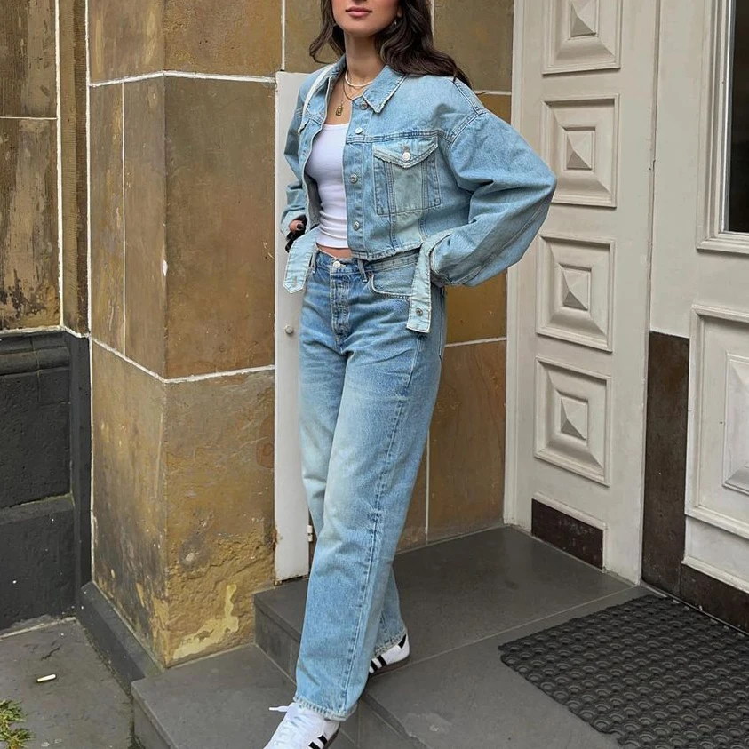 

Женская модная Свободная джинсовая короткая куртка, модель 2023 года, Весенняя женская укороченная одежда в стиле пэчворк, уличные укороченн...