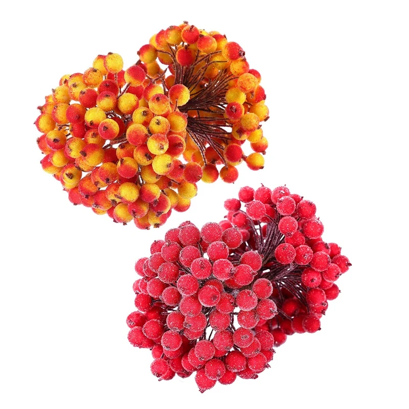 

200Pcs Artificial Red Berries Holly Christmas Wreath Decorations Christmas Wreath Making Supplies, Gift DIY Decoration