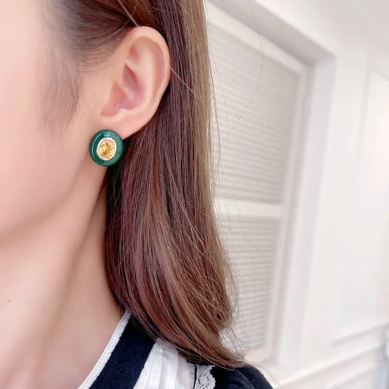 S925 Серебряный дизайн иглы Новые повседневные рабочие серьги Модные