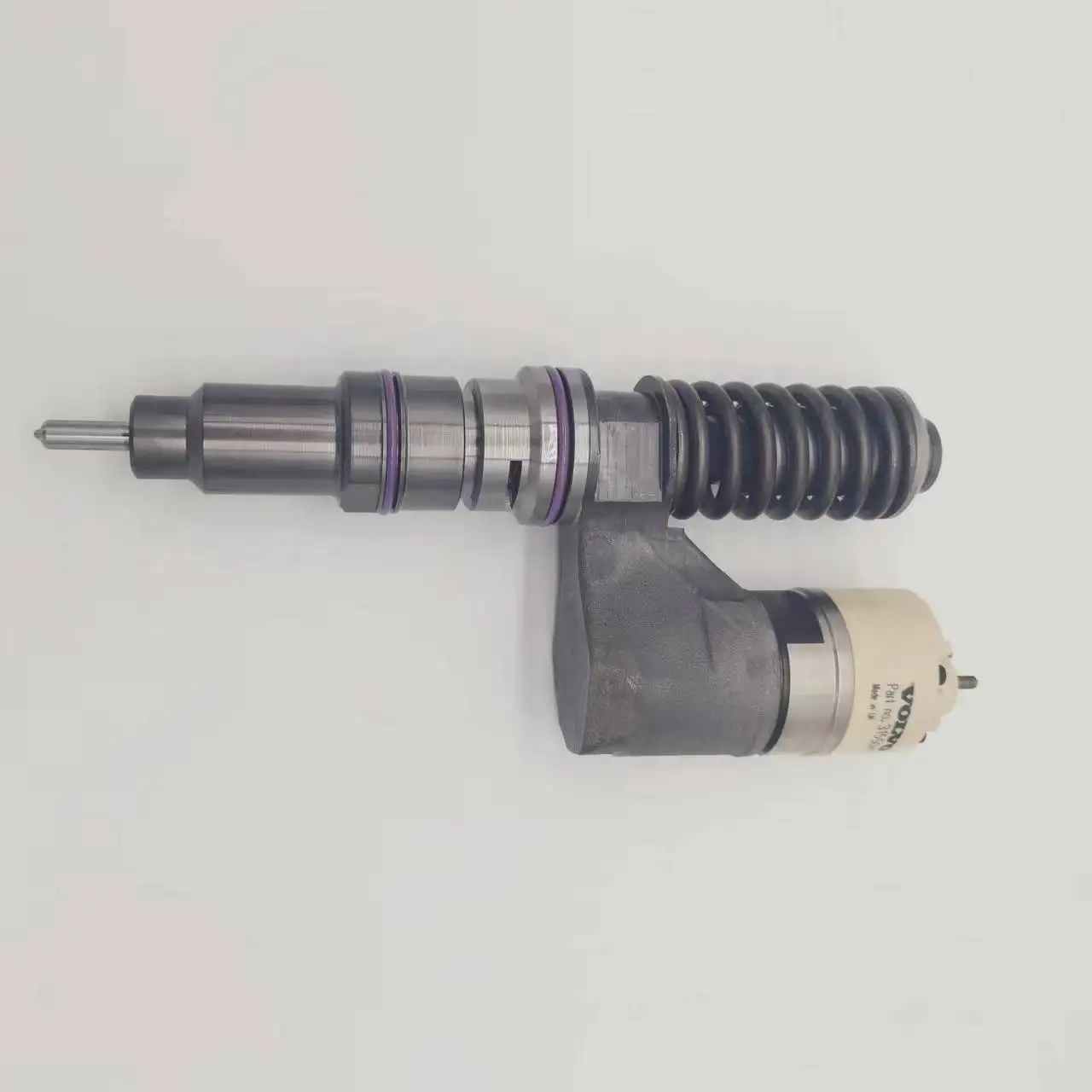 Рисунок 3 - VOLVO EC360B-EC460B топливный инжектор