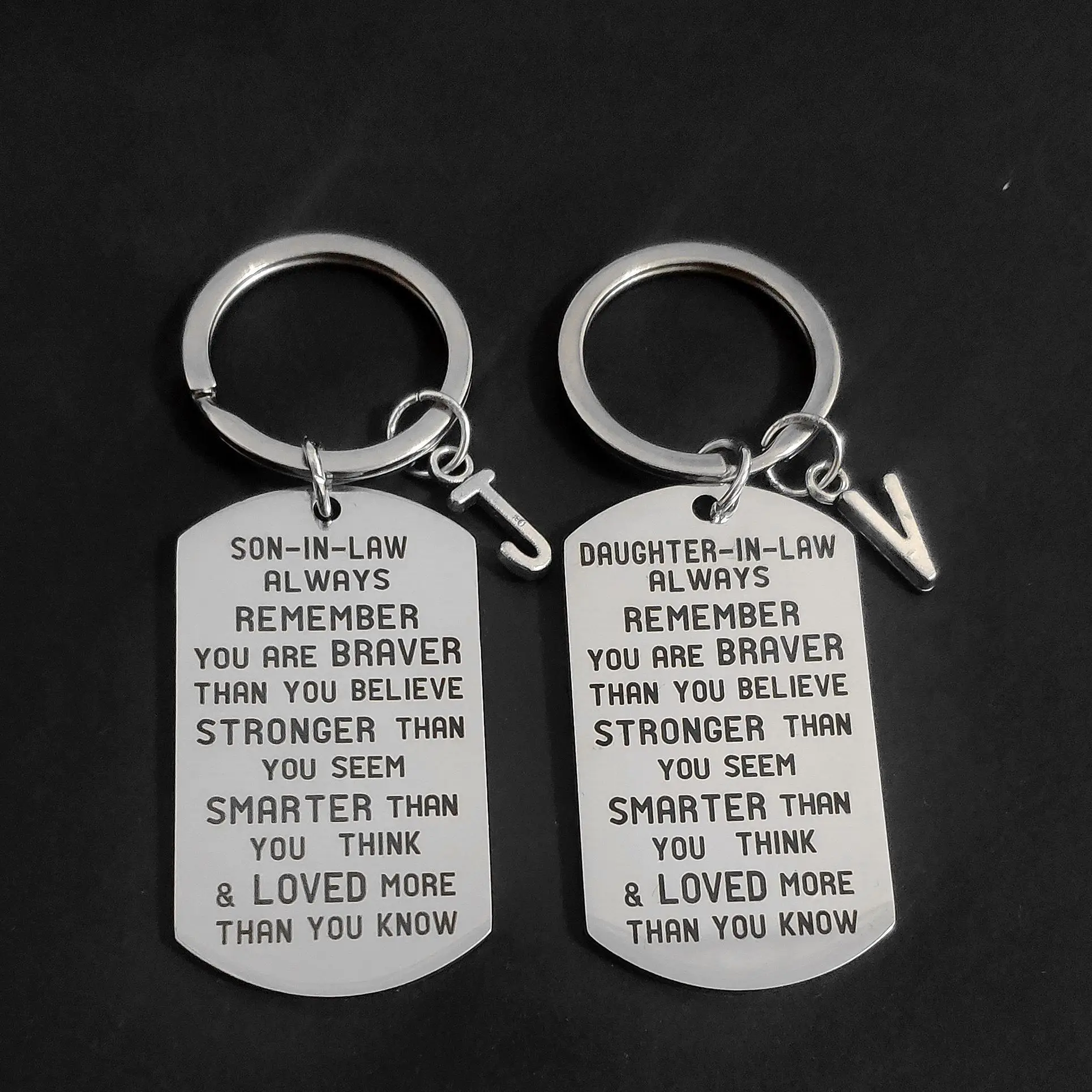 

Thanksgiving Keys Holder Creative to Son-in-law Daughter-in-law Keyring Stainless Steel 26 Letters Military Tags Gifts Birthday