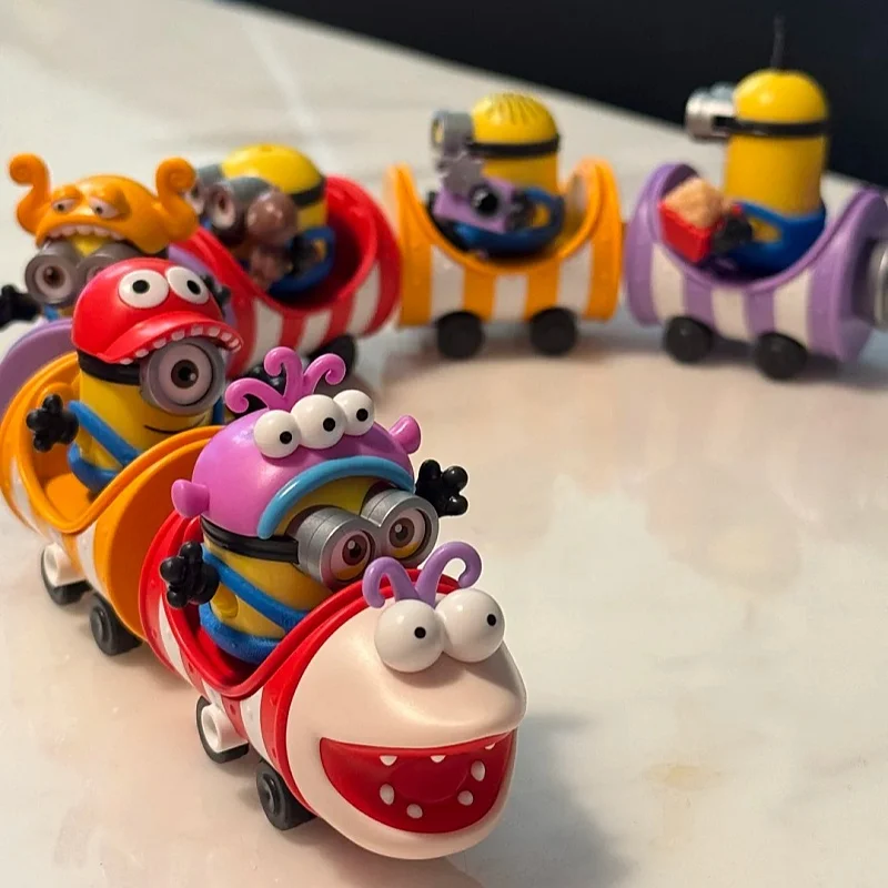 Фото Оригинальные игрушки-сюрпризы Blokees Minions: серия Doudou Nest, милые миньоны на аттракционе-американских горках, настольное украшение, подарок, игрушки в таинственной коробке №2