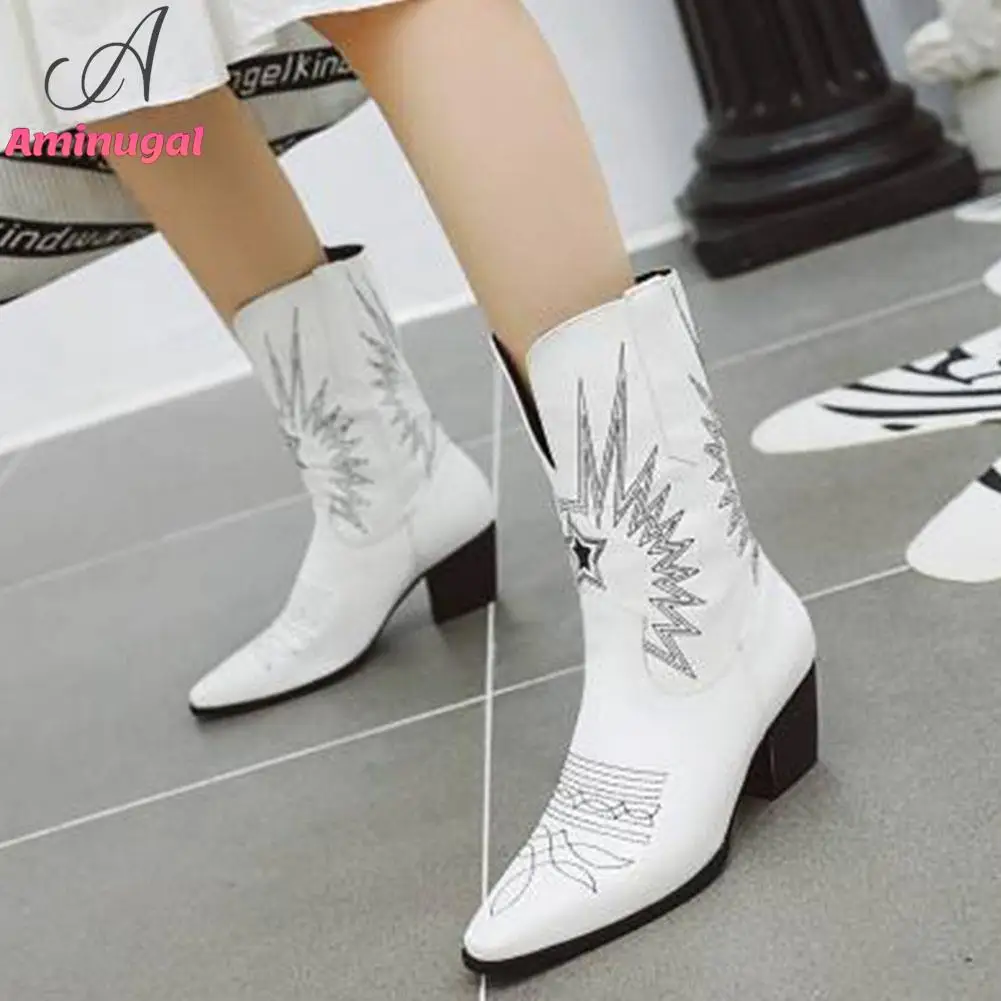 Dropship Cowboy Cowgirls Western Boots White Black Ankle Boots 2023 New Fashion Embroidery Walking Comfy Women Shoes