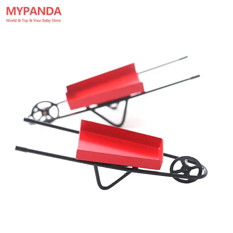 

1PC 1:12 Dollhouse Mini Cart Model Metal Red Pulling Cart Trailer Garden Decor Toy 86*24*20MM
