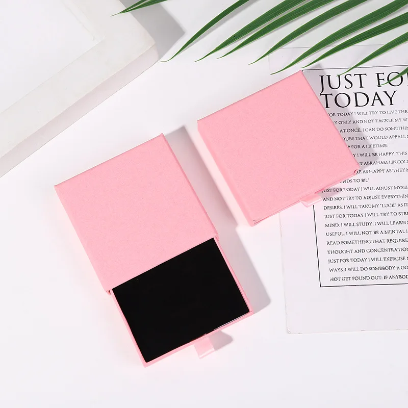 

Коробка для ювелирных изделий из картона