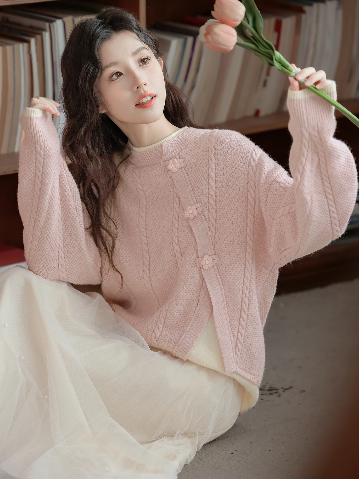 Qikaqi 2024 осенне-зимний новый свитер с круглым вырезом милый искусственный вязаный