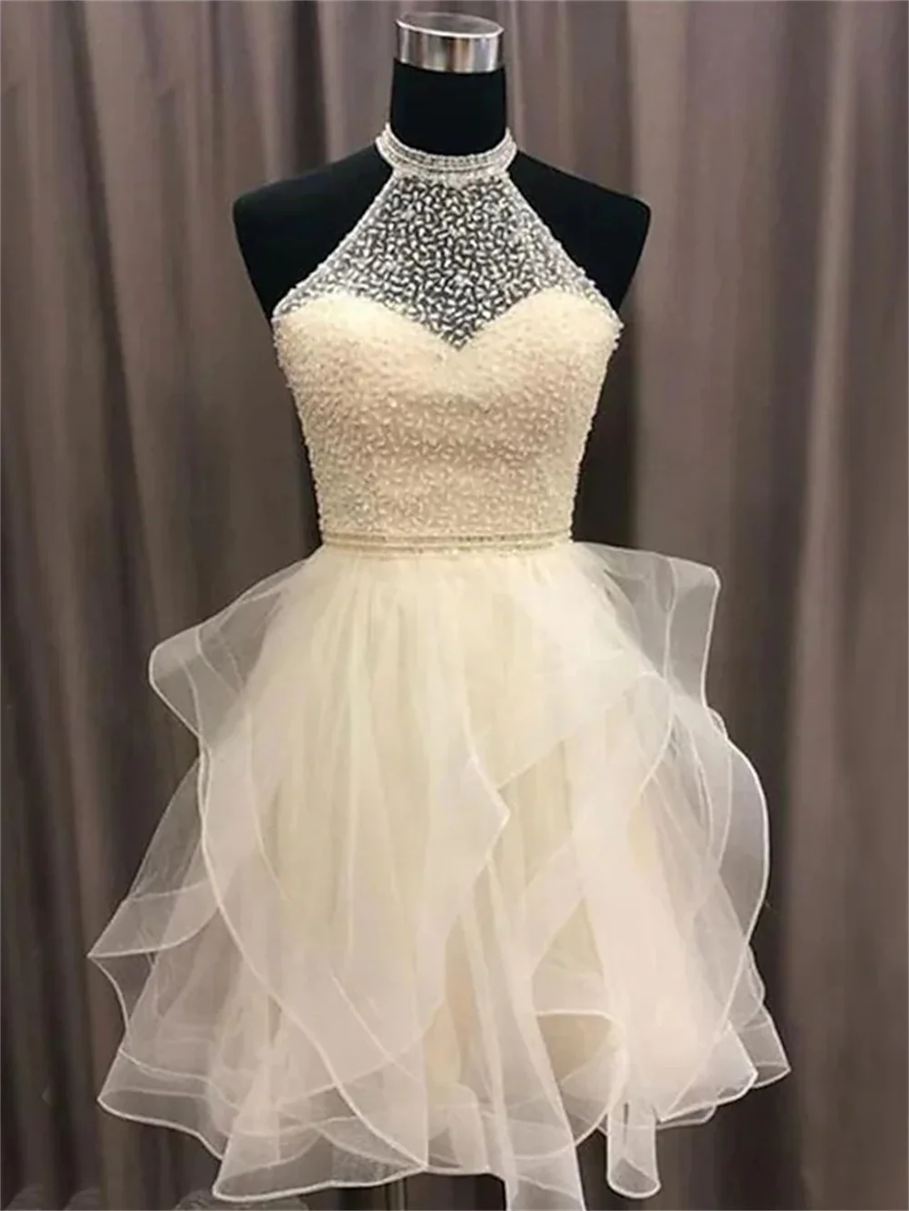 

Beautiful Back Luxurious Cocktail Party Dress Engagement Halter Neck Sleeveless Short Mini Tulle with Tier robes de cocktail