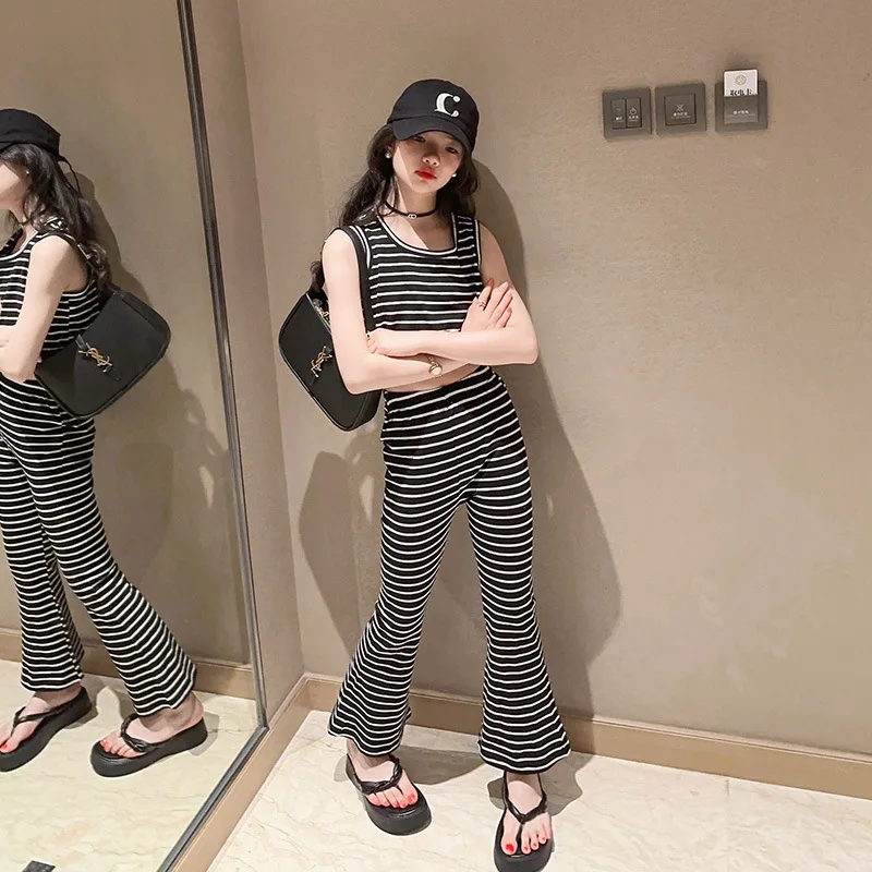 

Girls' Summer Set 2023 New Network Red Children's Fashionable Clothing Short Sleeve Two Piece Set
