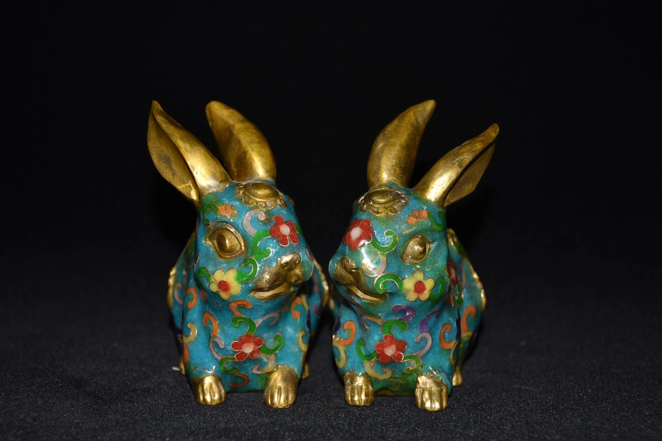 

5"Tibet Temple Collection Old Bronze Cloisonne Enamel Floral texture Jade Rabbit Statue A pair Amass wealth Ornaments