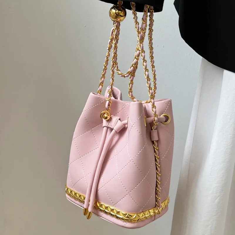 

Модная брендовая дизайнерская сумка с резьбой, кошельки, женские сумки через плечо, новинка 2022, модная женская сумка-мессенджер высокого ка...