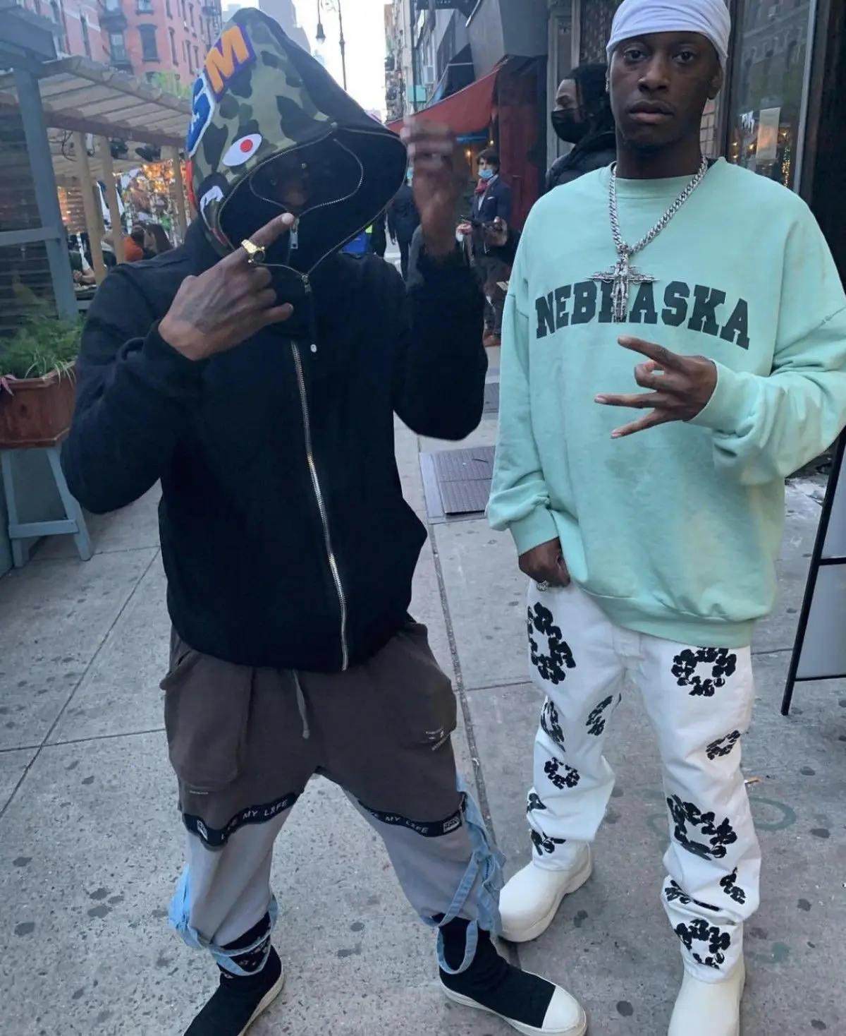 Jeans American hiphop men and women personality trend retro kanye cotton printing street straight loose fried street trousers