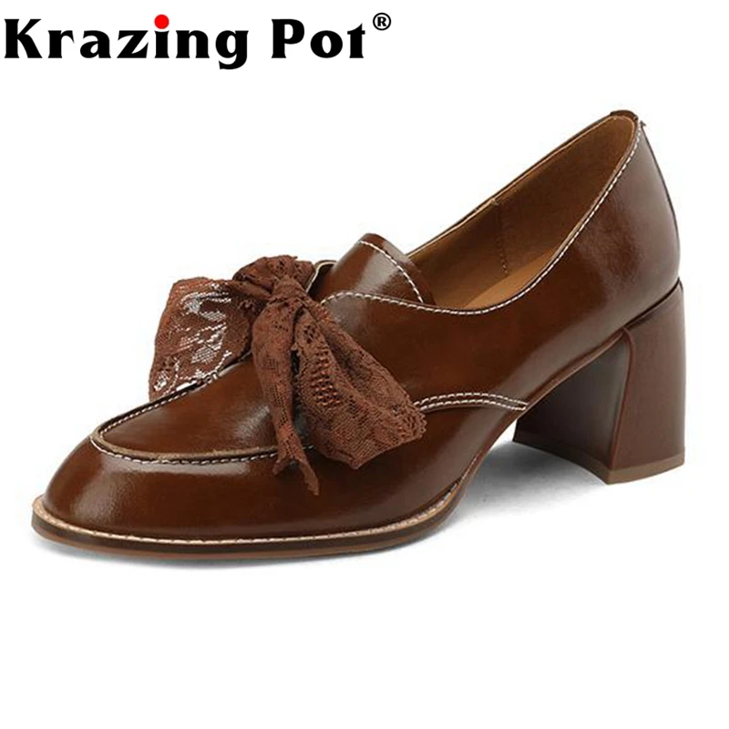 

Туфли Krazing Pot на Высоком толстом каблуке, натуральная кожа, кружевные, круглые, без застежки, с бантиком-бабочкой, Современная Винтажная обув...