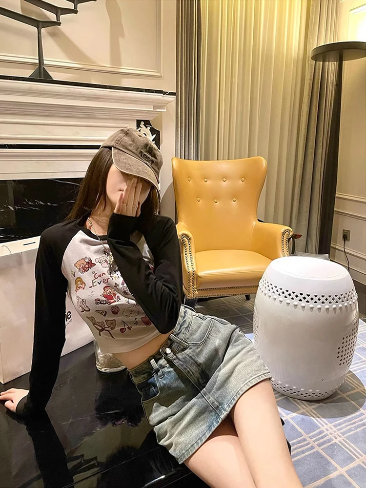 Женская трикотажная футболка с длинным рукавом и круглым вырезом