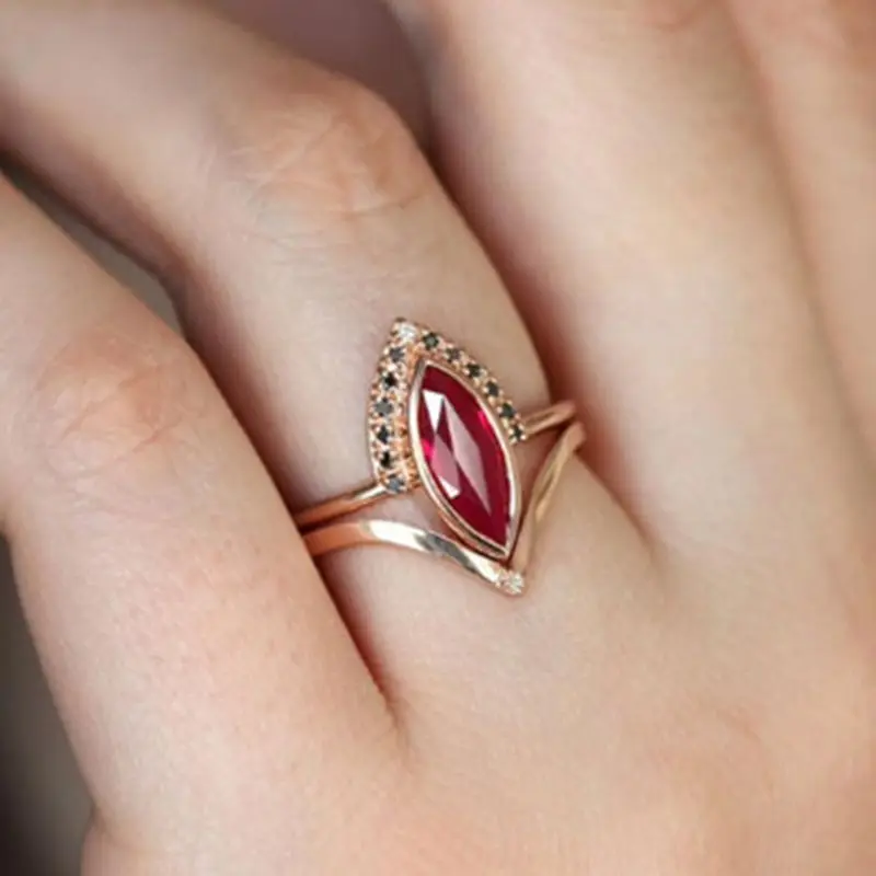 

2pcs Oval Red Crystal Rings Set for Women Rose Gold Color Zinc Alloy Trendy Jewelry Accessories Female Party Gifts Dropshipping