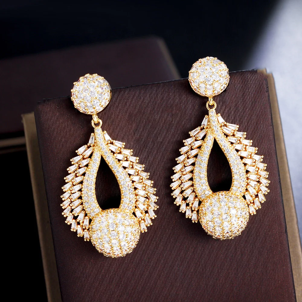 

2023 new fashion Luxury retro cubic zirconia water drop earrings wedding bride dressing dinner birthday party banquet jewelry