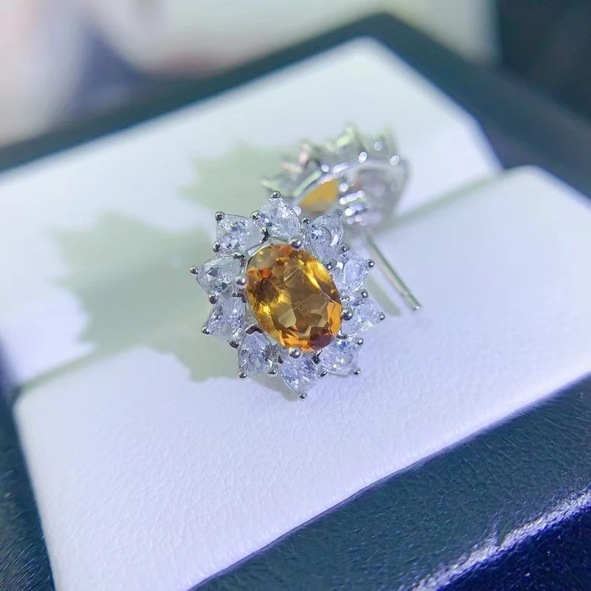 Классические серьги-гвоздики из серебра 925 пробы с кристаллами 5 мм * 7 всего