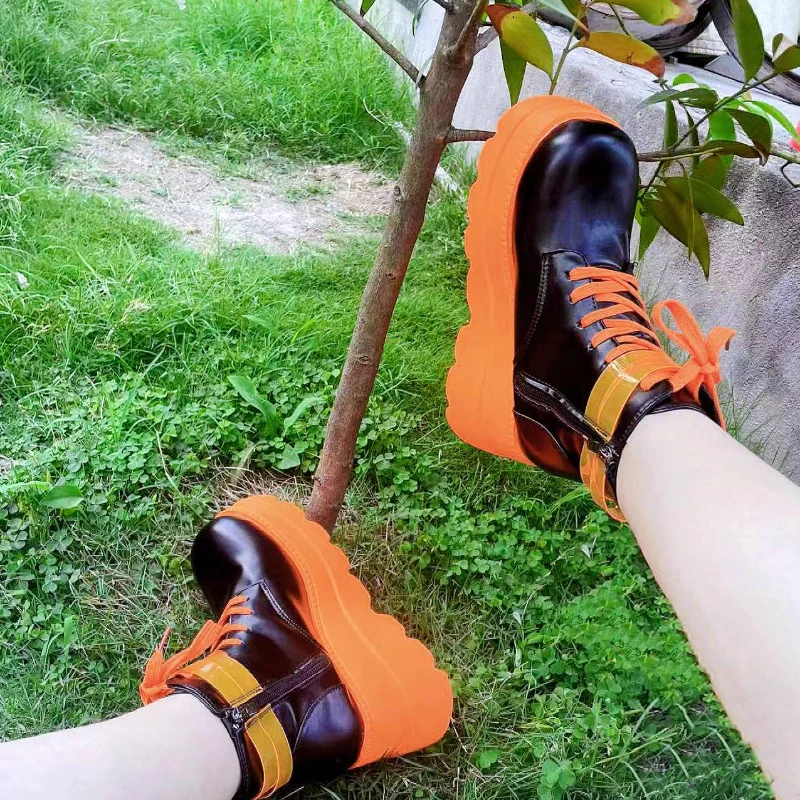 Женские ботинки на танкетке ботильоны высоком каблуке со шнуровкой праздничная